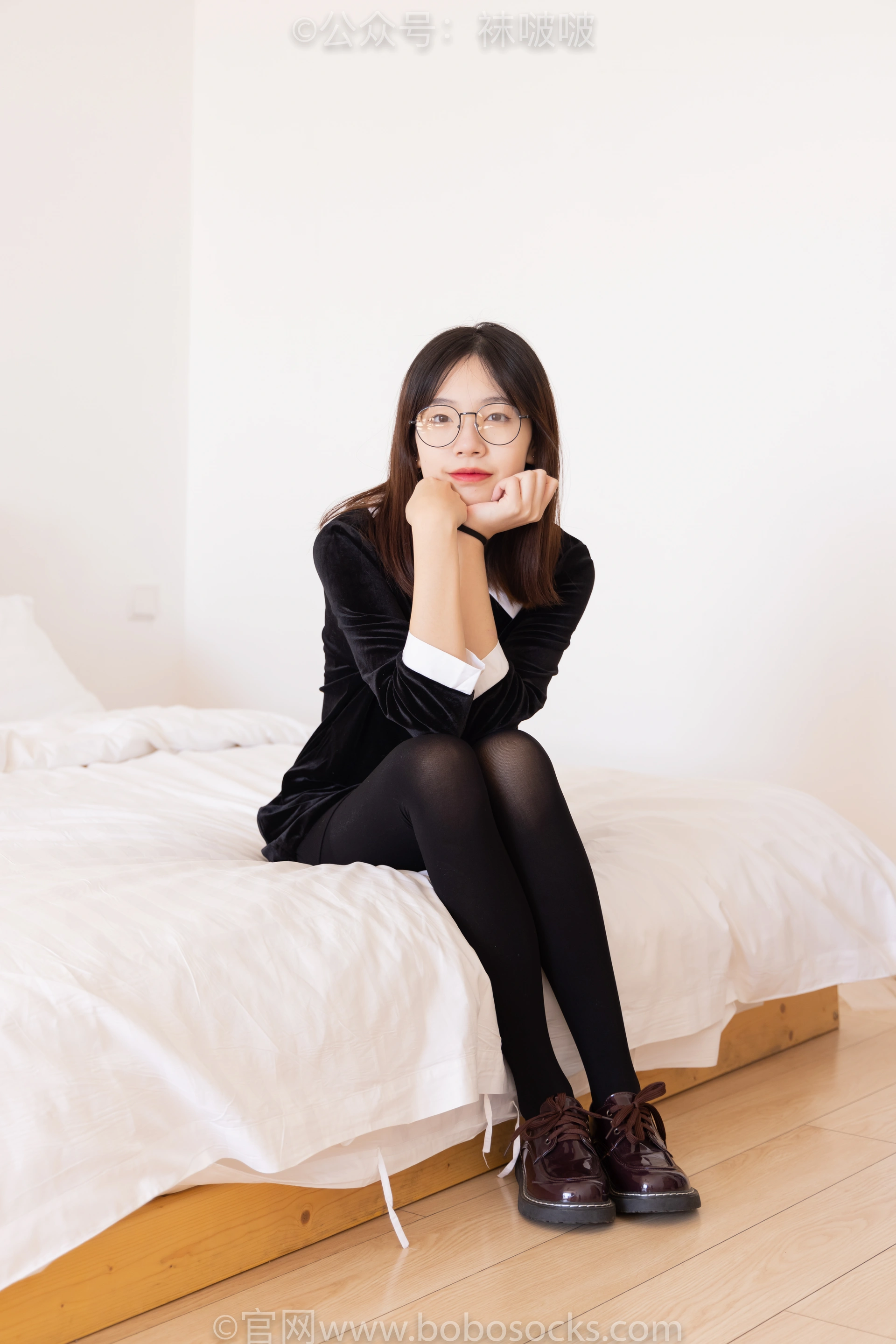 [BoBoSocks袜啵啵]NO.053 小甜豆-皮鞋、厚黑丝、黑色蕾丝船袜 2